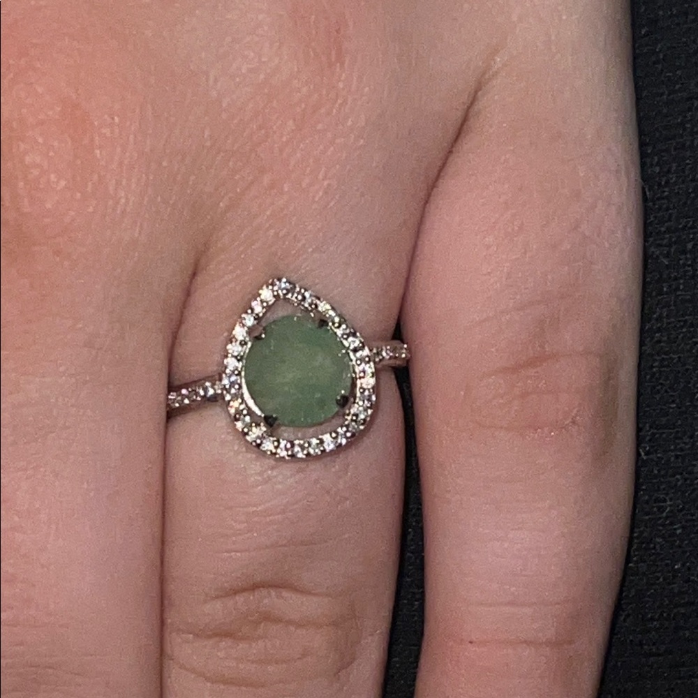 Elegant Green Teardrop Ring